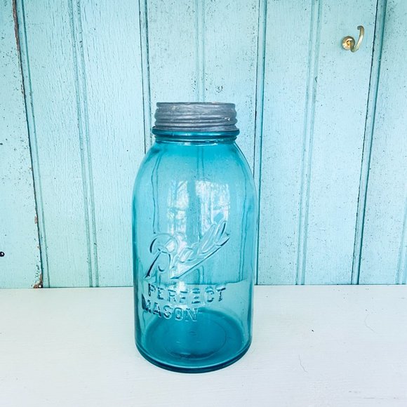 Antique Authentic Ball Mason Jar with Zinc Lid - Half Gallon 1910-1923 - Picture 3 of 11